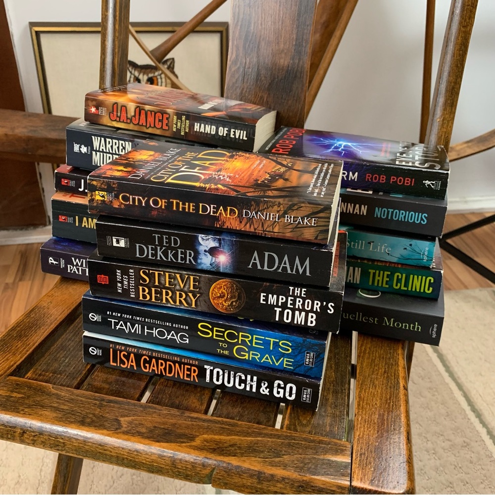 5 Books for $5 📚 Thriller Fiction - Pick any five from these pics!
